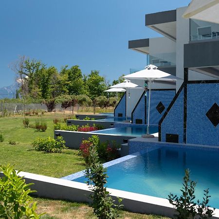 Elysium Villas Quartet 萨尔蒂 外观 照片